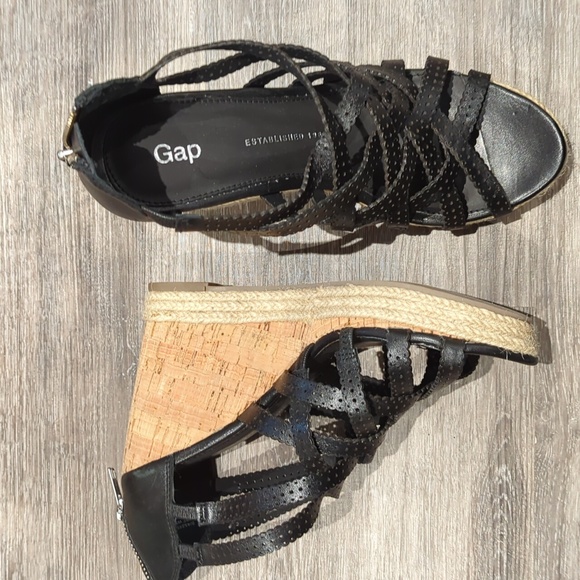 9 pairs of shoes, heels pumps size 8.5 or 9 - Picture 6 of 10